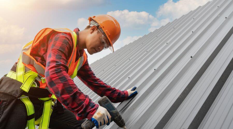 Expert Emergency Roof Repairs services in Stronghurst, IL